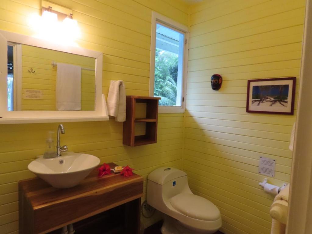 Sand Dollar Beach Bed & Breakfast Bocas Town Ngoại thất bức ảnh